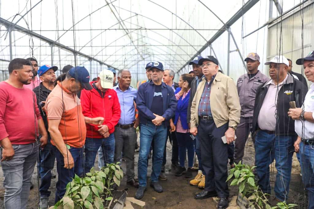 Gobierno va en auxilio de productores de Rancho Arriba afectados por las lluvias