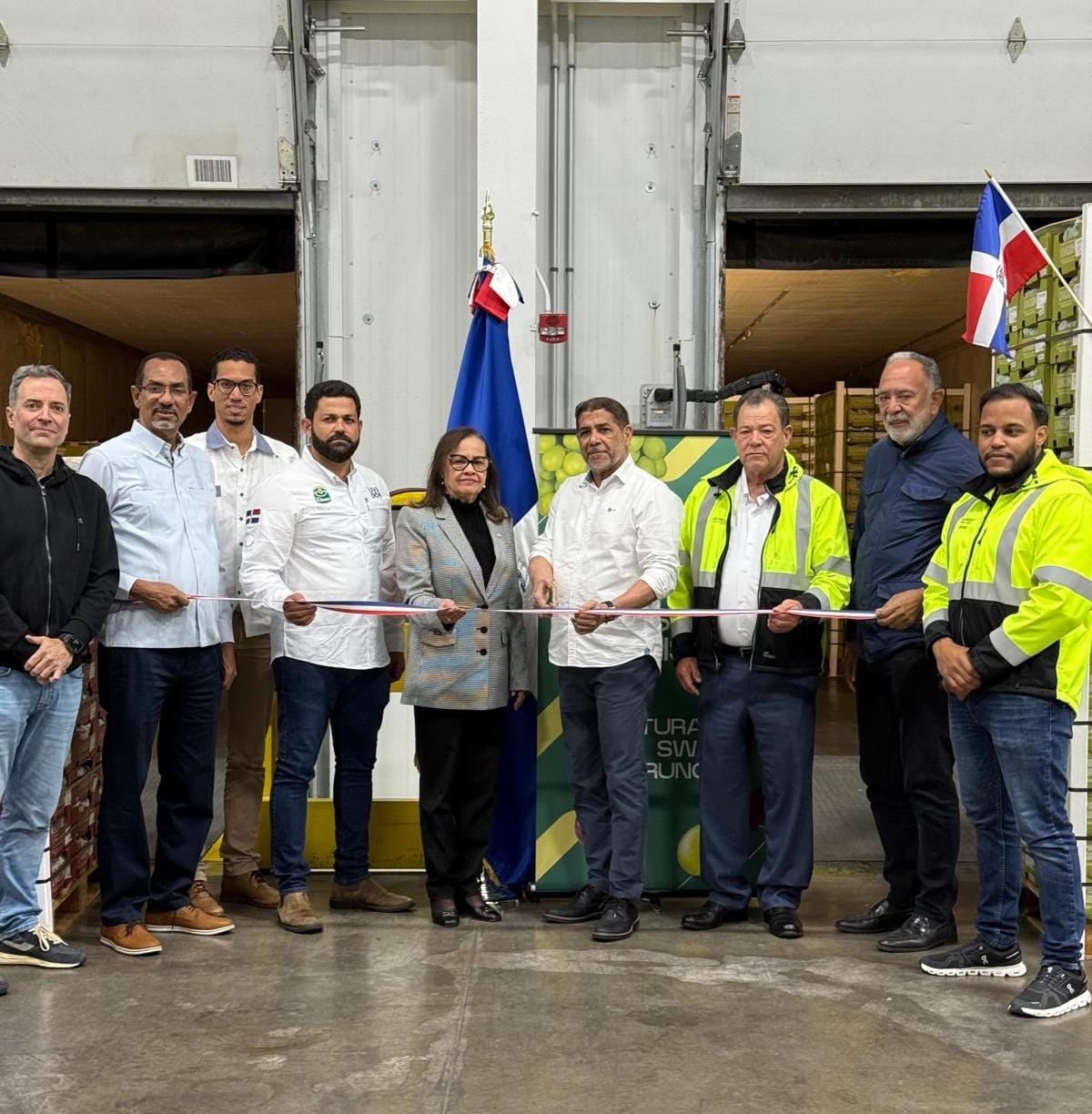 Llegan a puerto EEUU primeros furgones de uvas de mesa dominicana