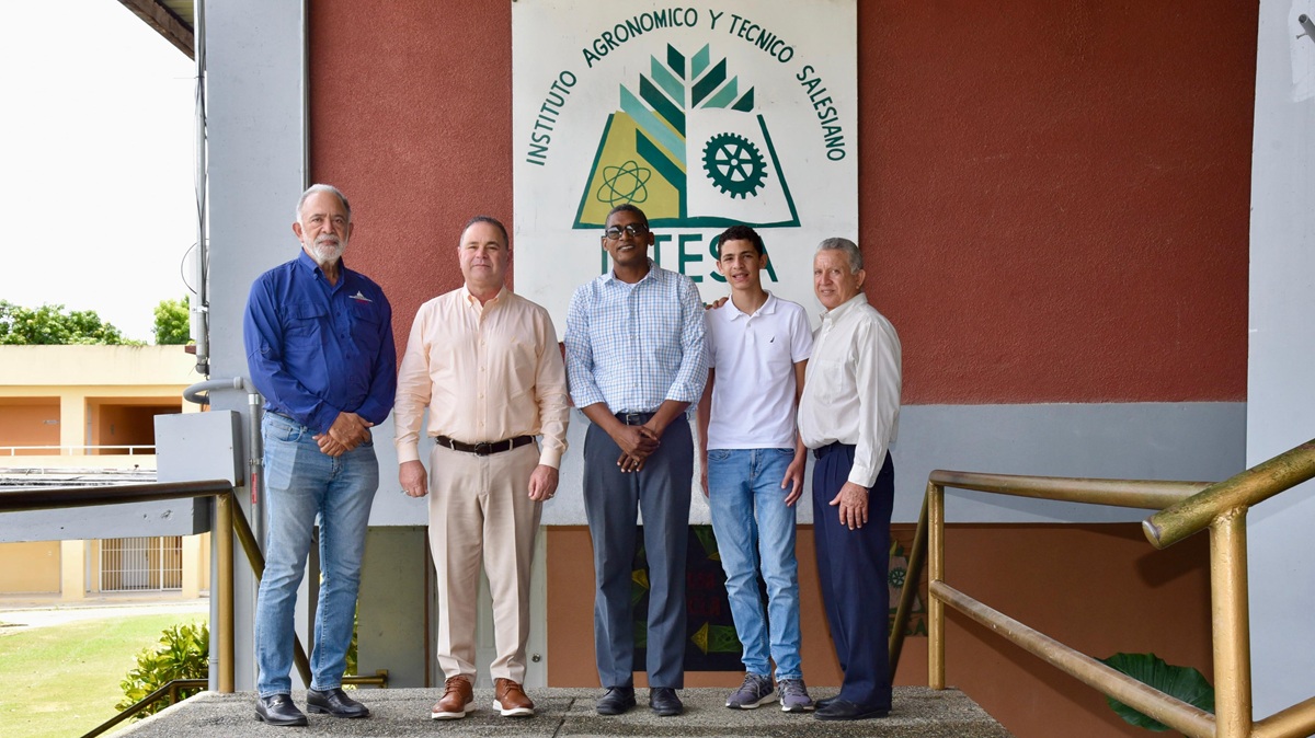 Ministro de Agricultura promueve formación técnica para impulsar la mecanización del campo